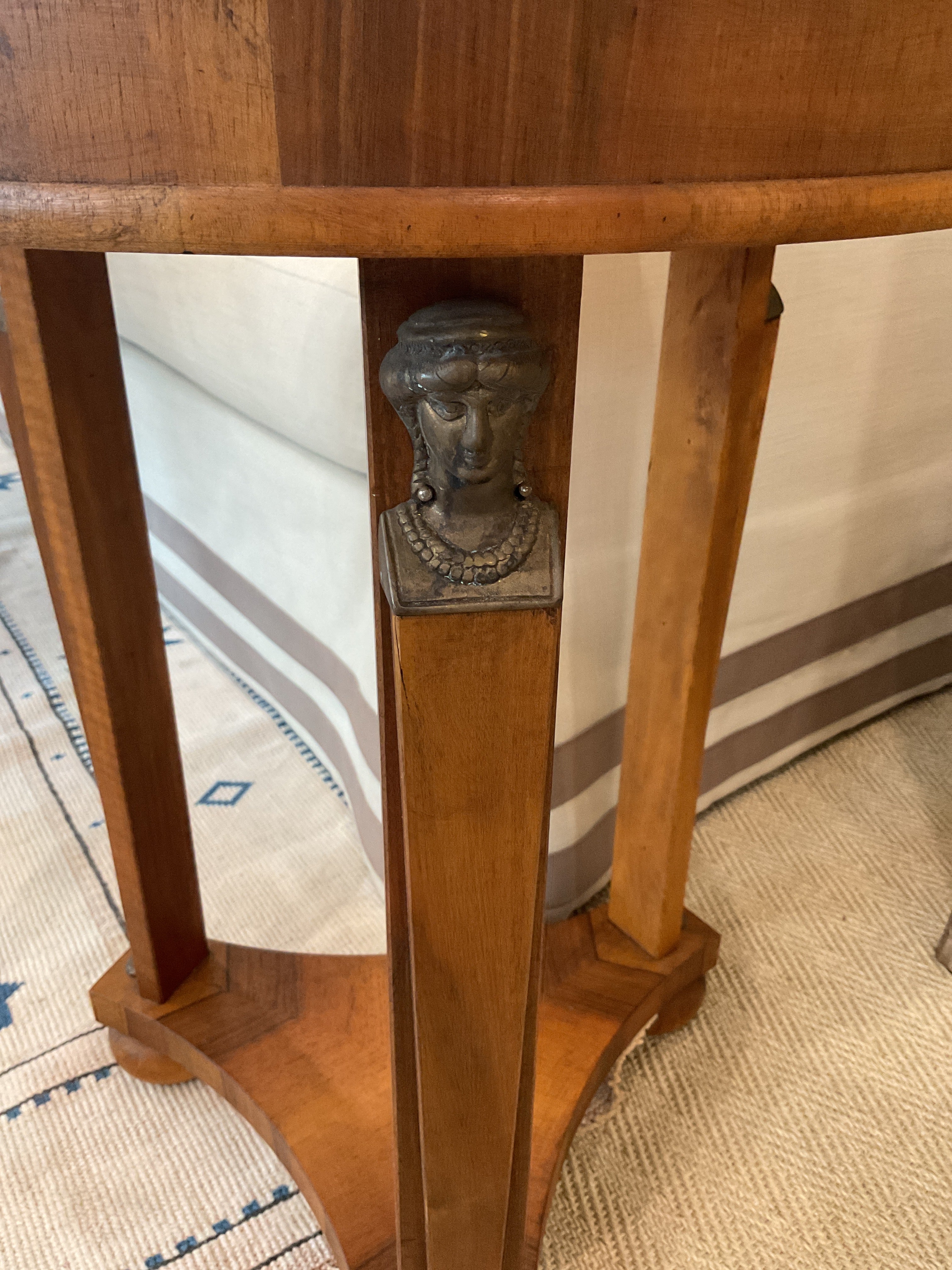Empire Table