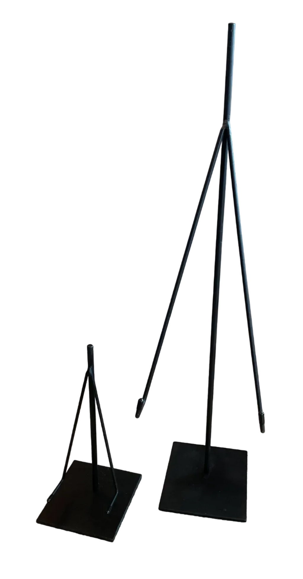 Black Metal Easel