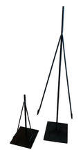 Black Metal Easel