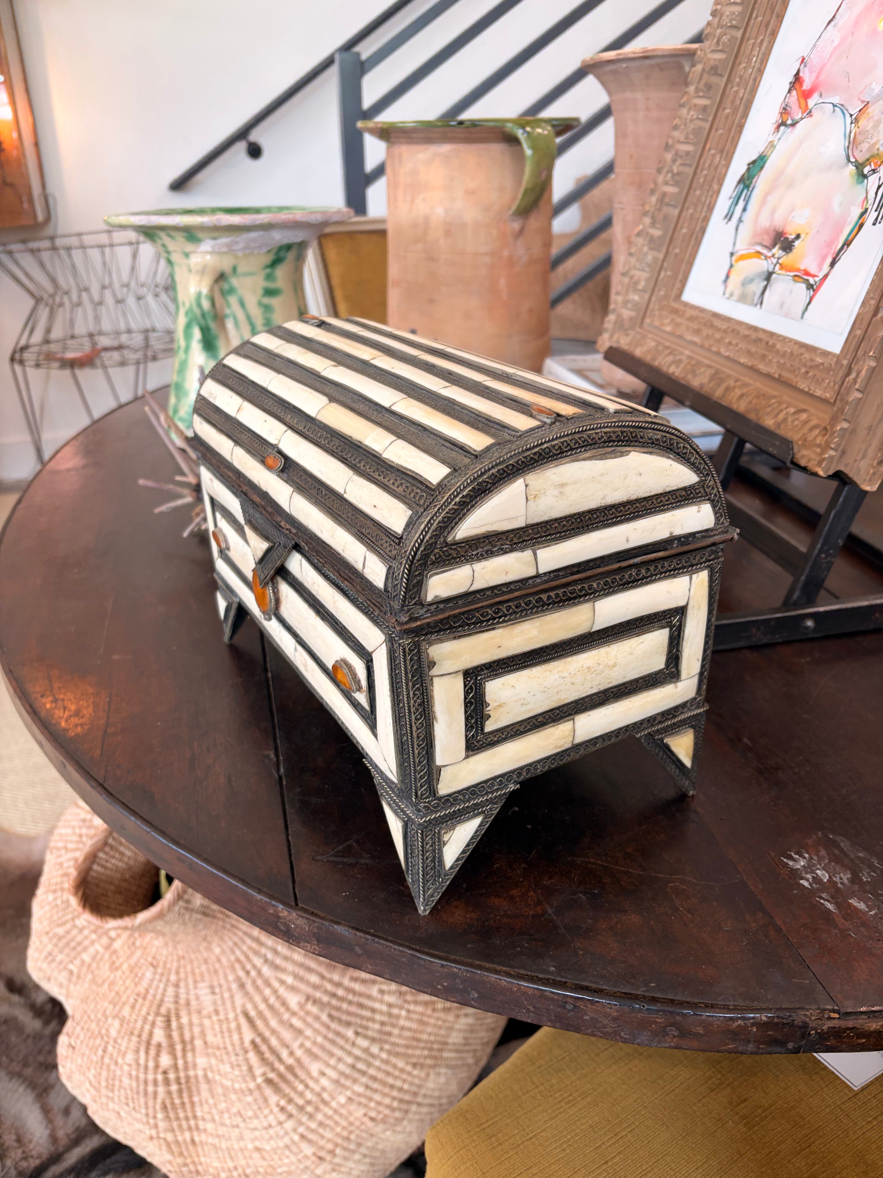 Small Horn Box